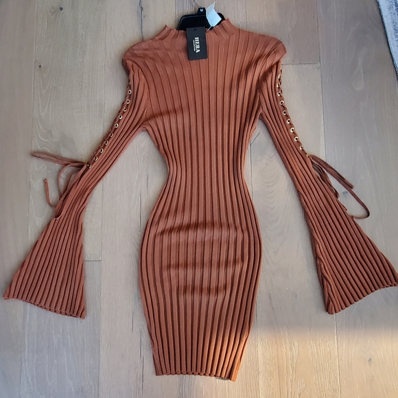 Hera Brown Dress with Bell Sleeves - Picture 1 of 3